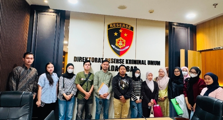 Perpetrators’ Representatives Report Alleged Wedding Organizer Fraud to West Java Police.