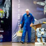 Former NASA astronaut Michael A. Baker took the stage in NASA’s signature blue flight suit, carrying a woven bamboo basket filled with mangoes and vegetables—as if he had just stopped by a Vietnamese market before heading into space. The memorable entrance set the tone for an inspiring exchange with nearly 1,000 students at the Real Space Talk session during Vietnam Space Week 2026 on the afternoon of May 31, 2026, at the University of Economics Ho Chi Minh City (UEH) - PHOTO: ORGANIZING COMMITTEE